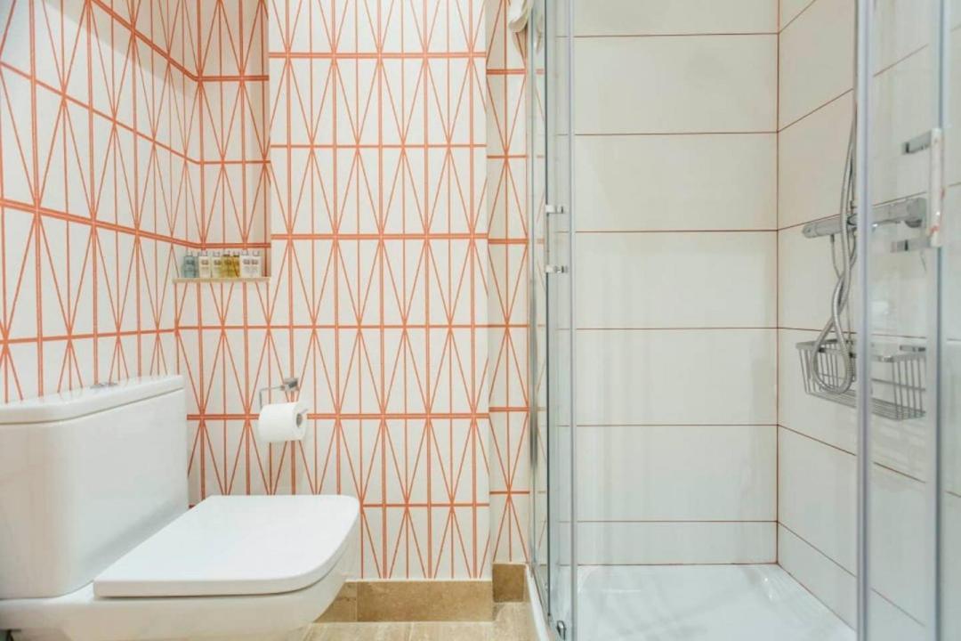 New With Height- 2Bd 1Bth- Pajaritos Sevilha Exterior foto